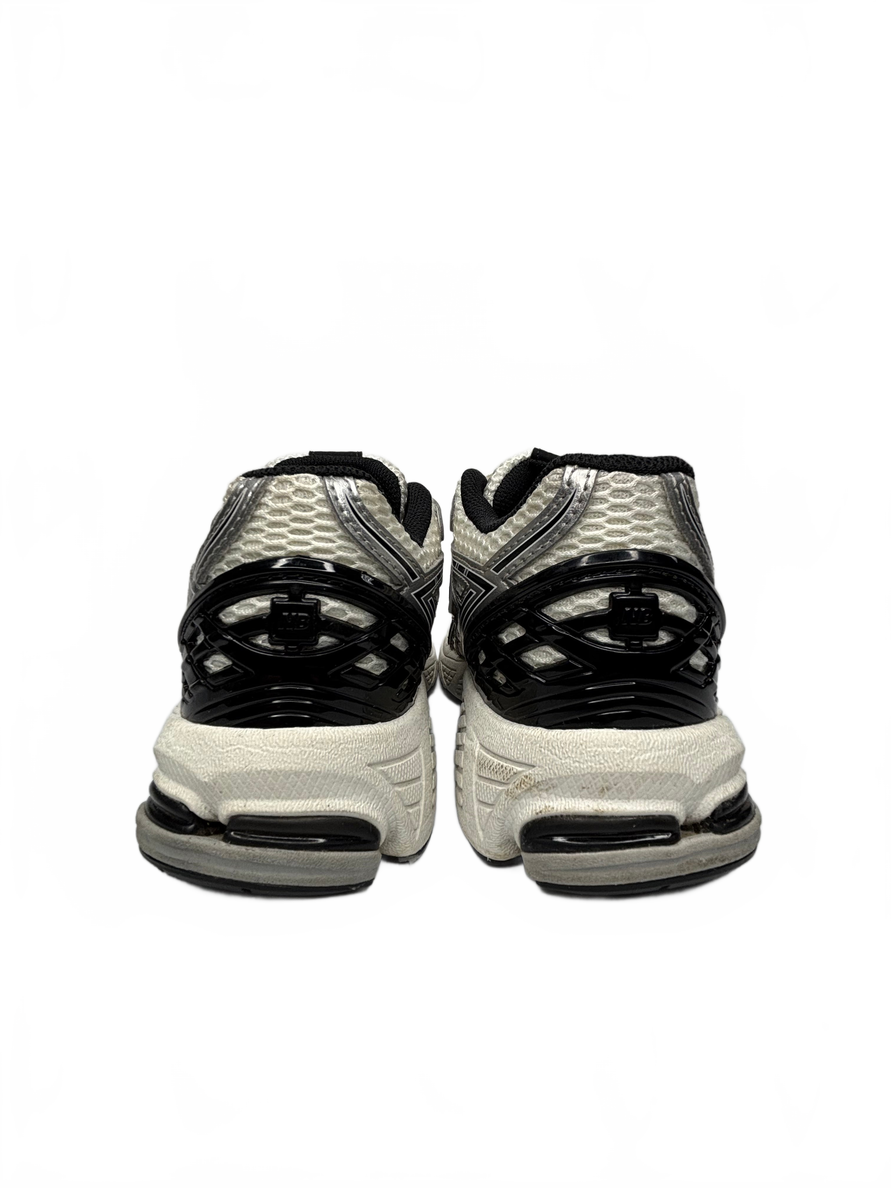 New Balance 1906R Silver Metallic Black (GS)