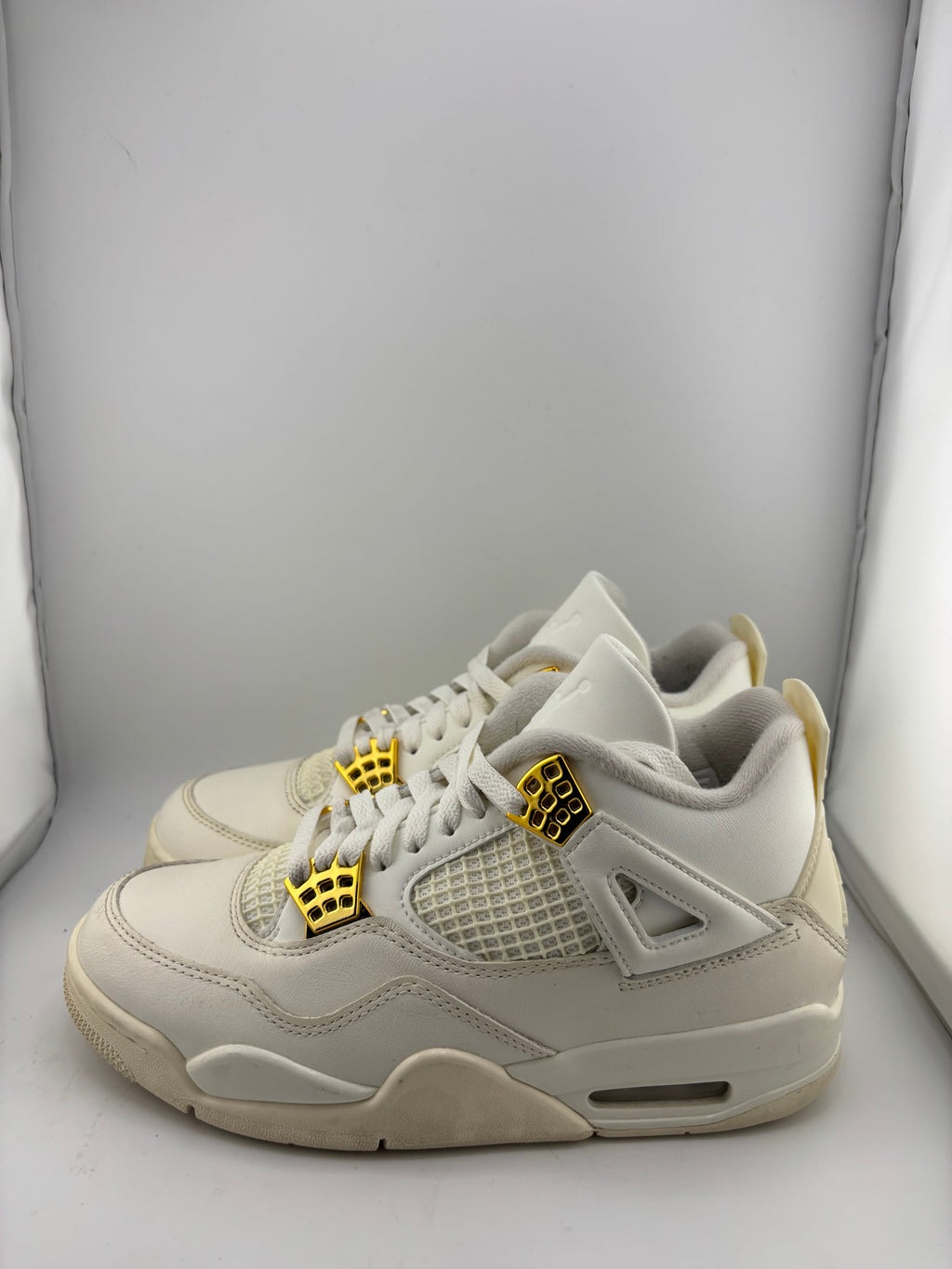 Jordan 4 Retro Metallic Gold (Women's)